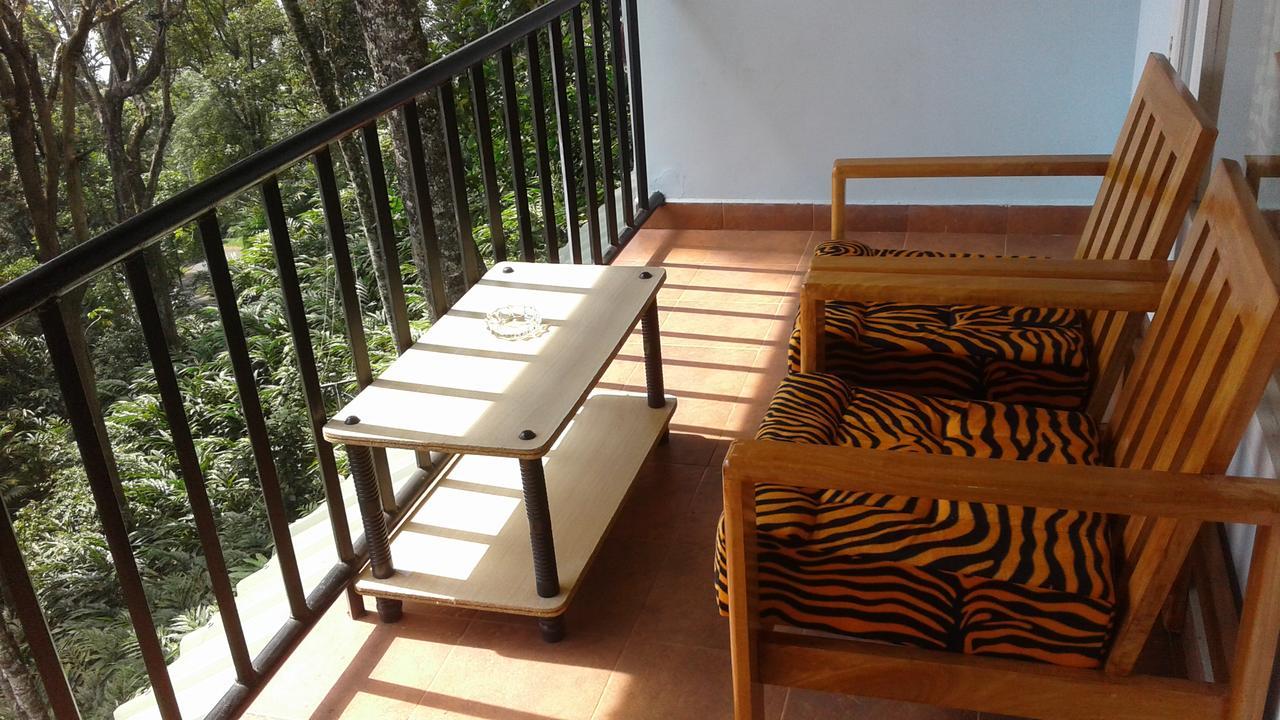 Bed and breakfast Eagle Mountain Munnar Extérieur photo